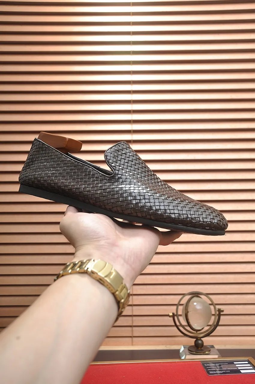 Men's shoes 💰600💶 [Botteg Venetta (BV)] (wallet shoes) exclusive new model official website new model The upper is made of high-quality top calfskin. Delicate feel and flowing luxurious texture. Tailored for refined men to create a noble aura. Detailed and regular Mark hand-stitching. Smooth lines. Full cowhide lining, comfortable to wash off sweat. 38-44